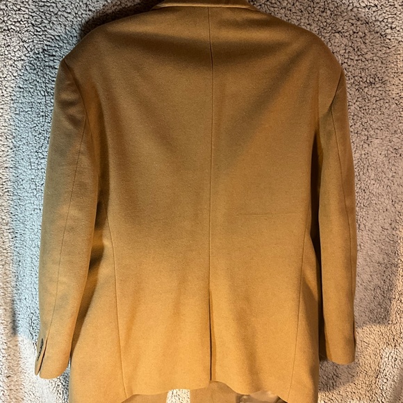 Calvin Klein slim fit wool overcoat.  Camel color.  Size 42S - Picture 6 of 7